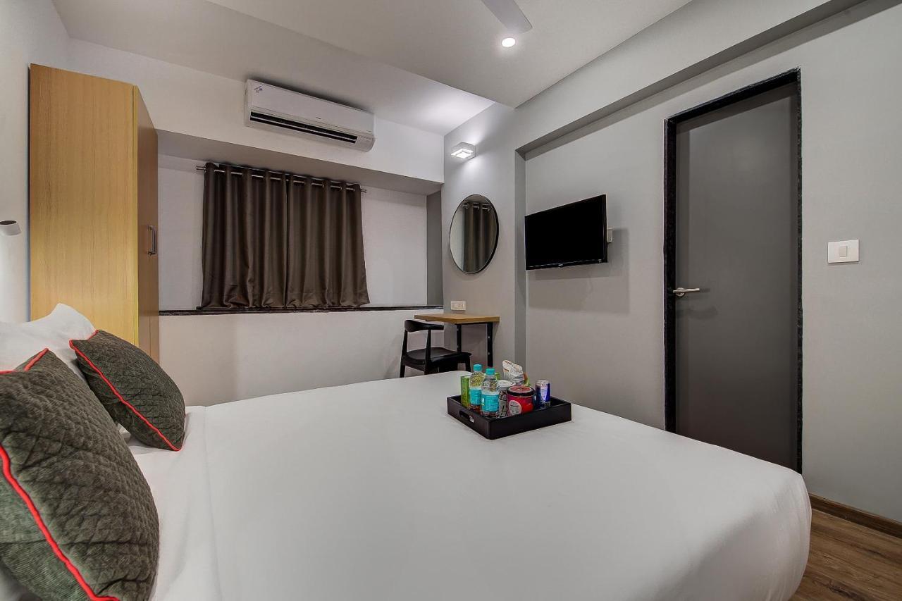 Hotel Unicontinental مومباي المظهر الخارجي الصورة