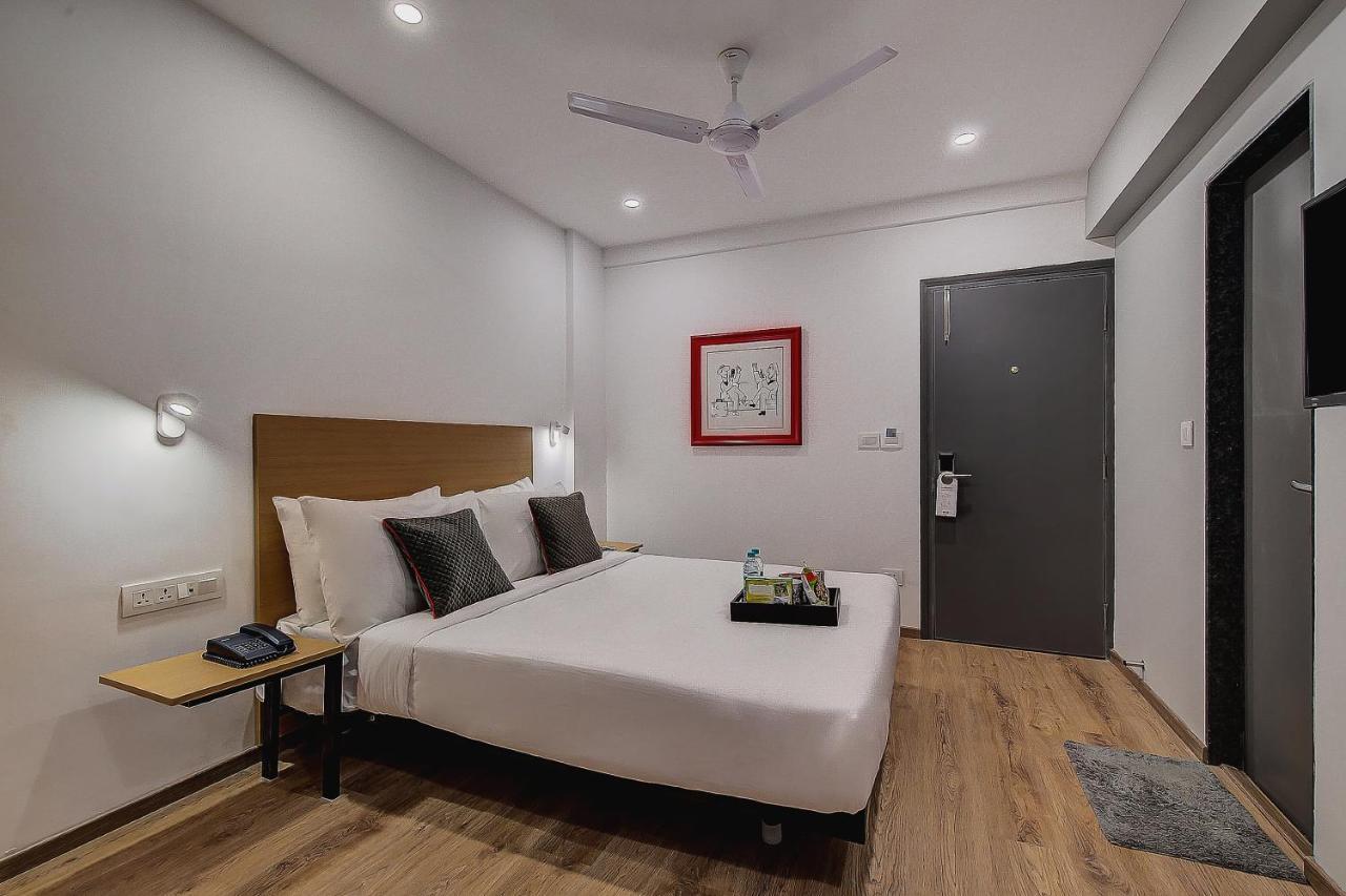 Hotel Unicontinental مومباي المظهر الخارجي الصورة